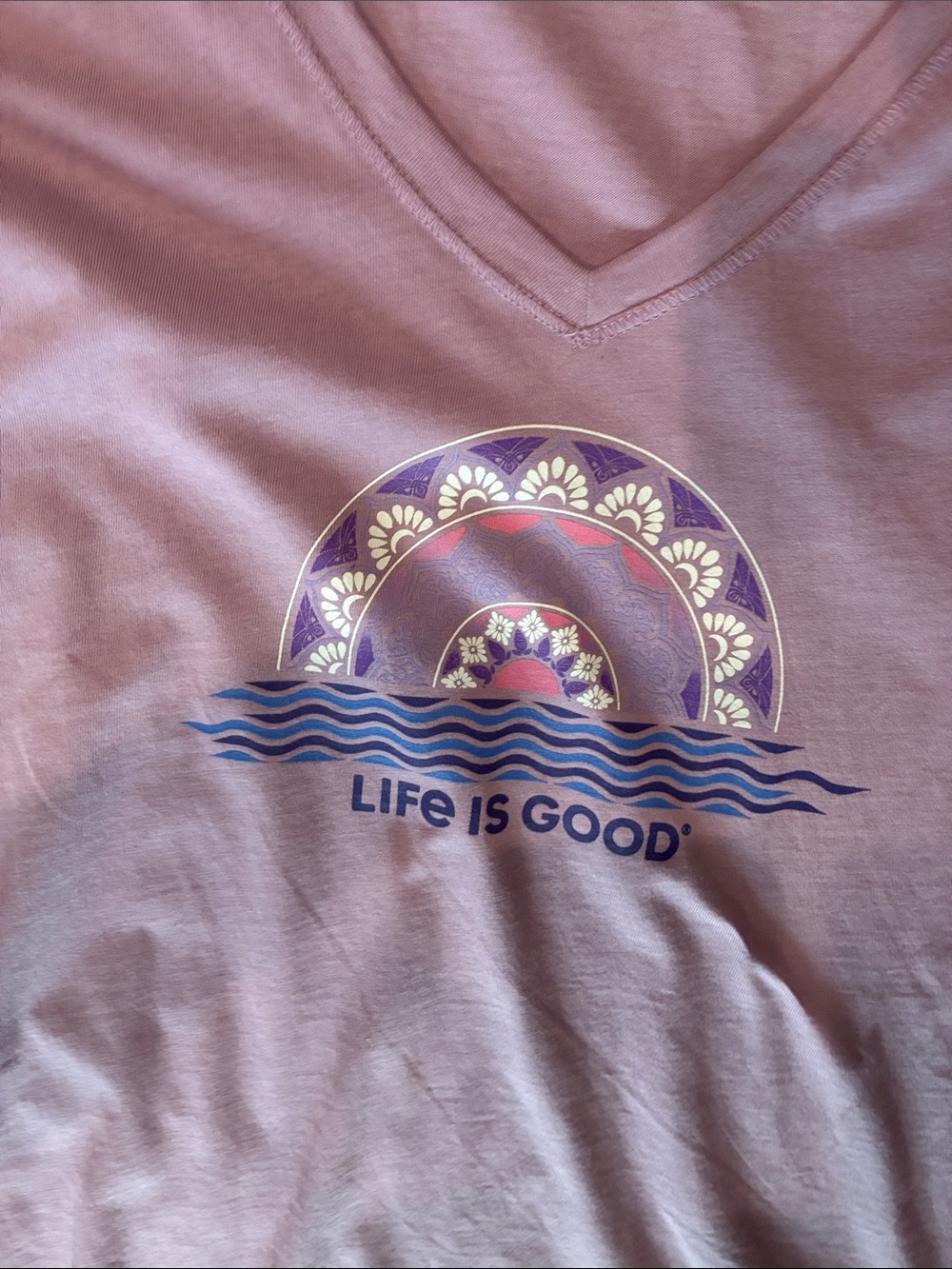 NWT Boho Hippie Life Is Good Lavender V-Neck Tee Sunrise Wave Graphic Sz XXL - Picture 5 of 6